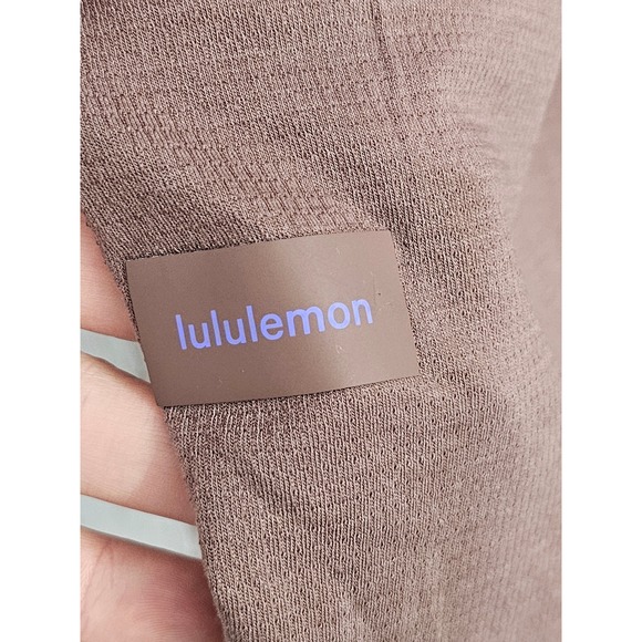 Lululemon Ventilated Hiking Short Sleeve Shirt Pocket Tee Shirt Athletic L/XL - Picture 3 of 3